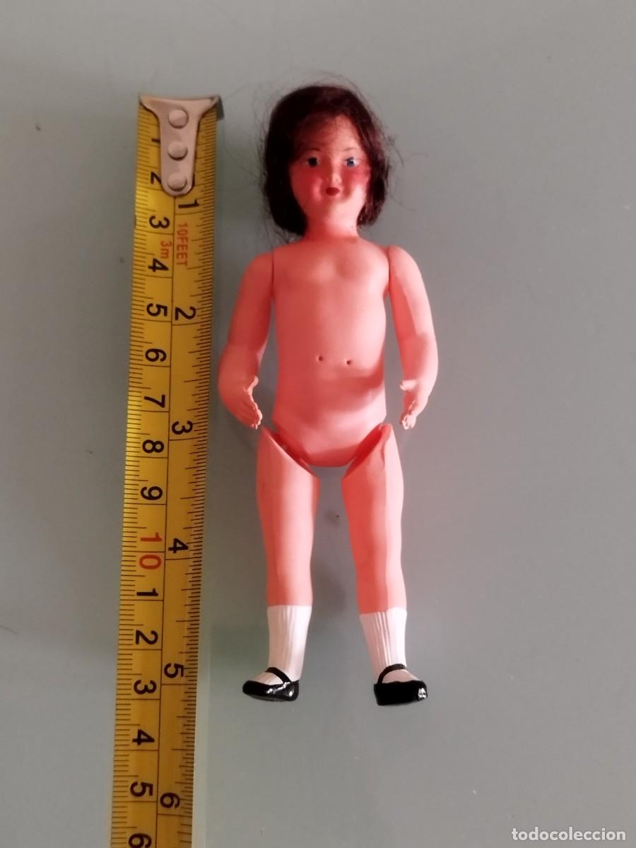 Mu&ntilde;ecas celuloide: Antigua peque&ntilde;a mu&ntilde;eca de celuloide francesa, con peluca. - Foto 7