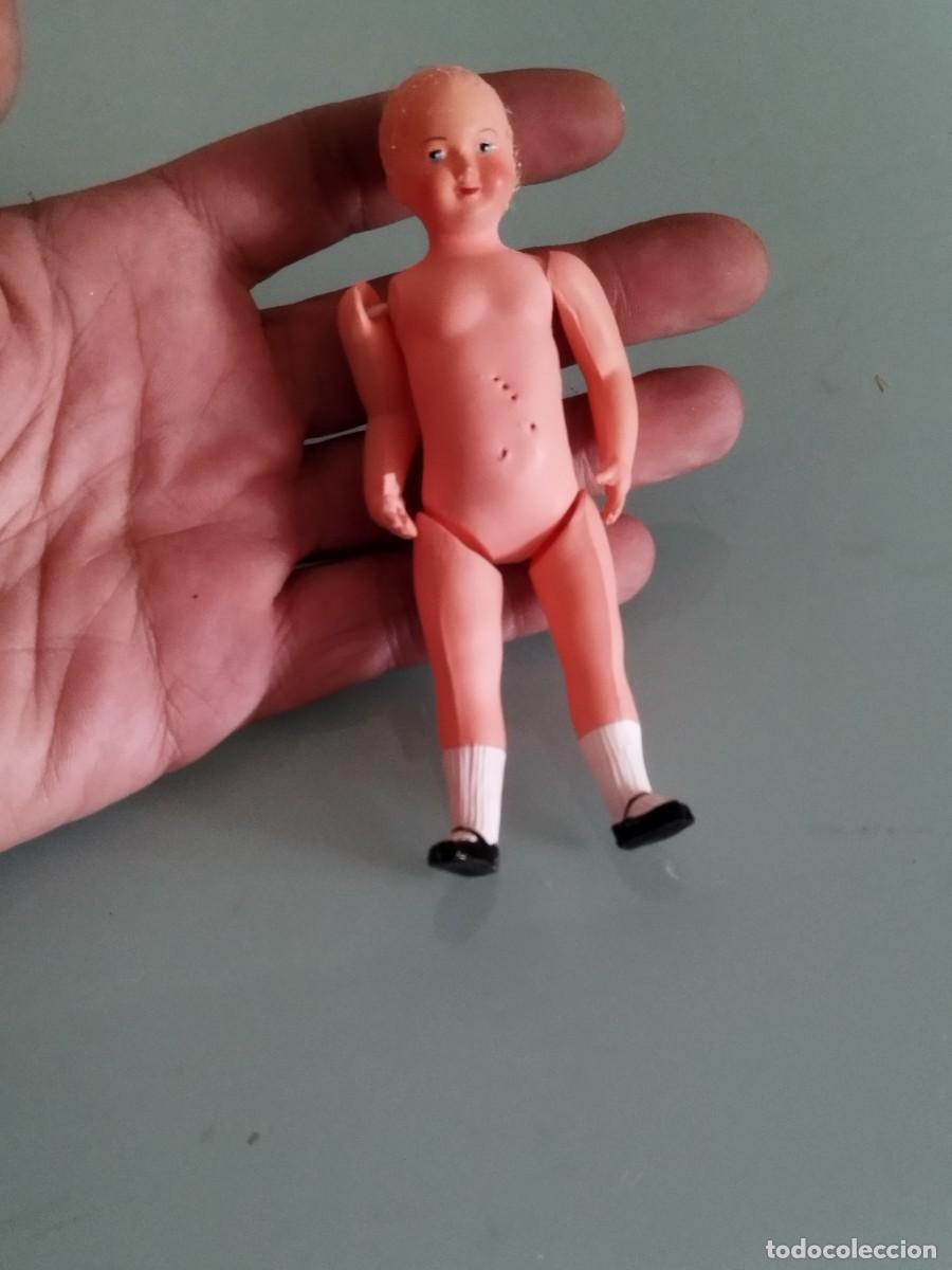 Mu&ntilde;ecas celuloide: Antigua peque&ntilde;a mu&ntilde;eca de celuloide francesa. - Foto 1