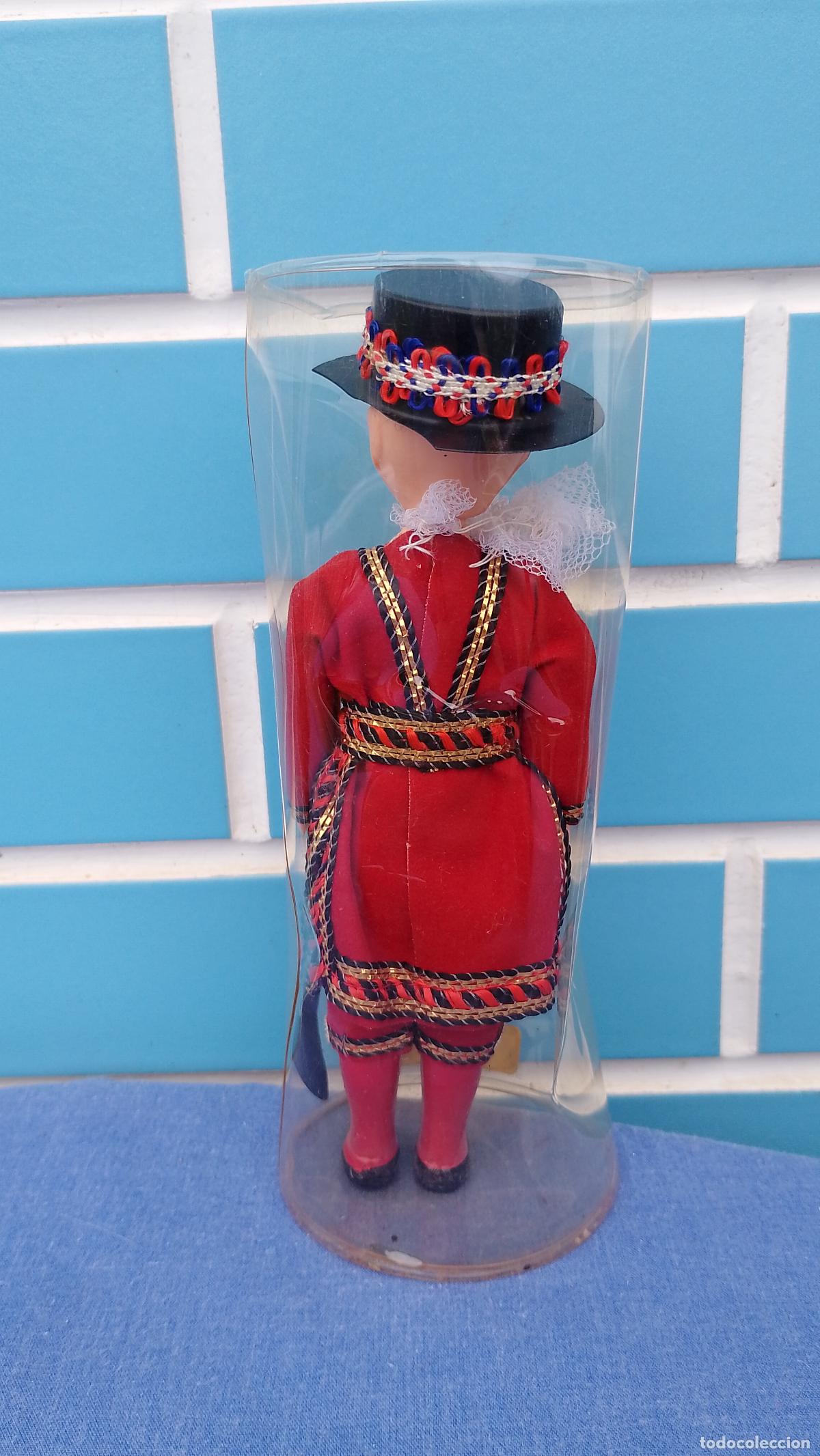 Mu&ntilde;ecas celuloide: Antiguo mu&ntilde;eco ingl&eacute;s de celuloide Beefeater - Foto 2