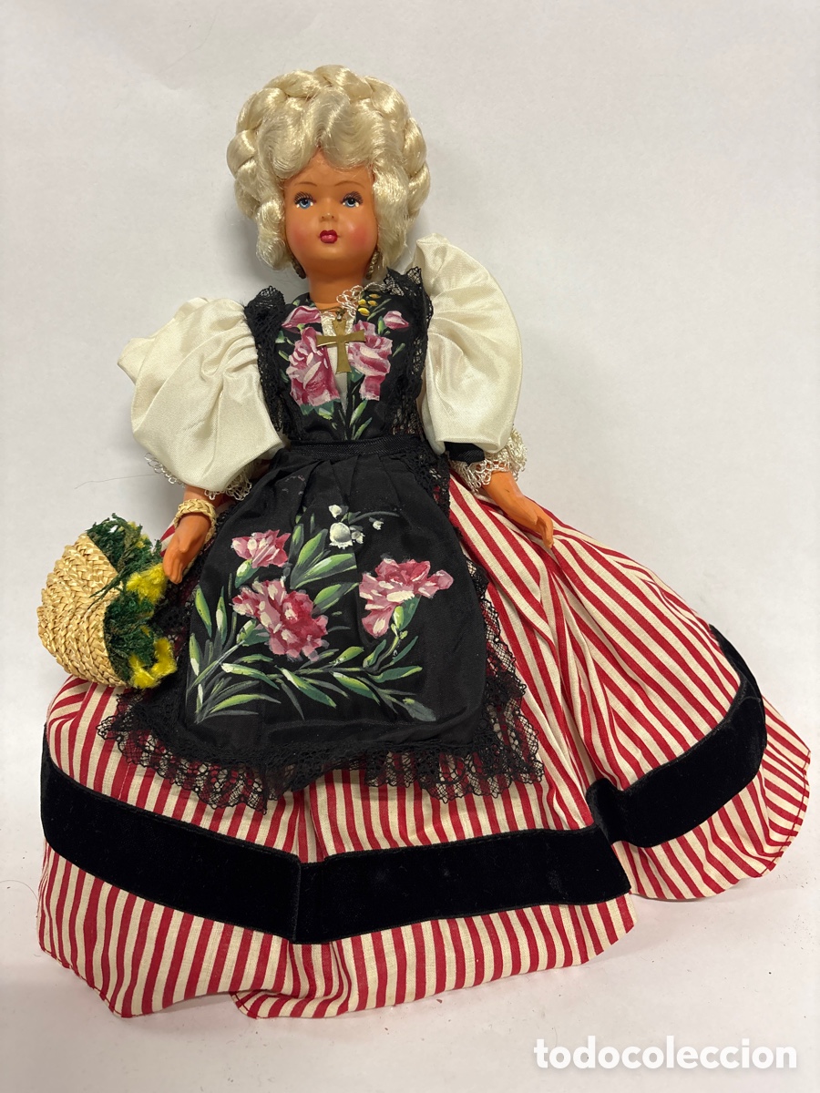 Mu&ntilde;ecas Celuloide: Mu&ntilde;eca de celuloide y bonita peluca de mohair, ojos decorados.