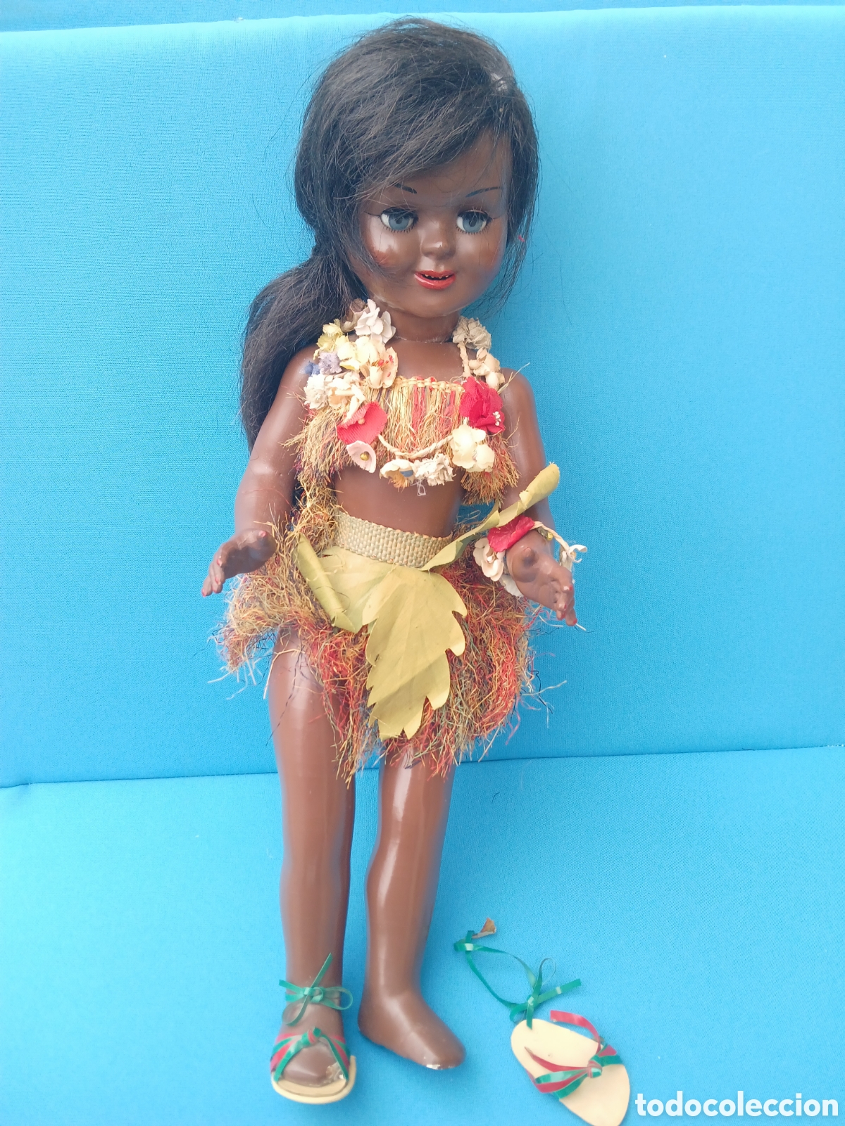 Mu&ntilde;ecas Celuloide: ANTIGUA MU&Ntilde;ECA HAWAIANA NEGRA DE CELULOIDE 35 CM. APROX.