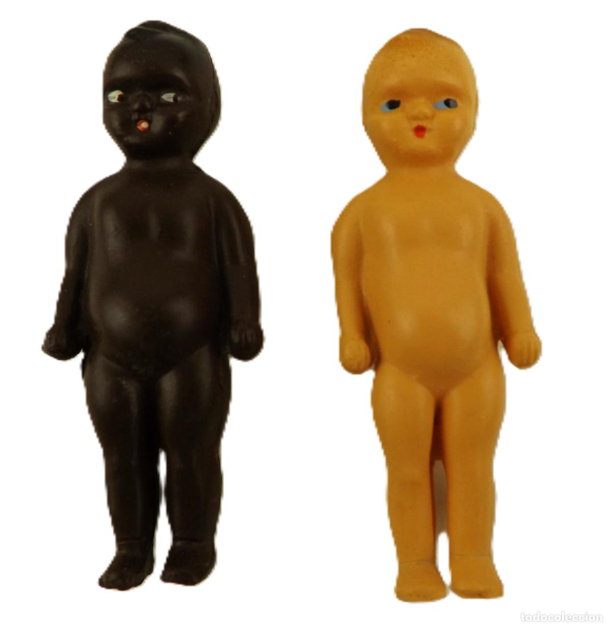 Mu&ntilde;ecas celuloide: Pareja de antiguos mu&ntilde;ecos miniatura de celuloide. Blanco y negro. D&eacute;cada de los 50