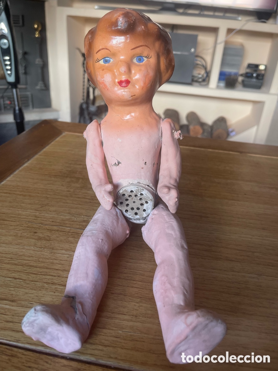 Mu&ntilde;ecas celuloide: Mu&ntilde;eca cart&oacute;n piedra a&ntilde;os 40 con caja de voz