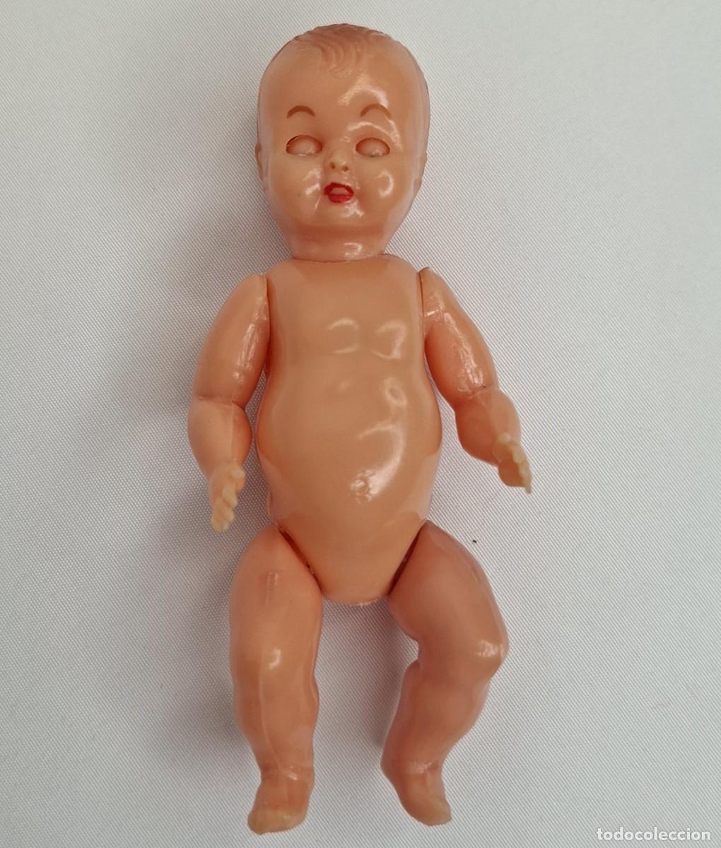 Mu&ntilde;ecas celuloide: MU&Ntilde;ECO BEBE DE CELULOIDE , OJOS DURMIENTES MIDE 9 cm. - Foto 2