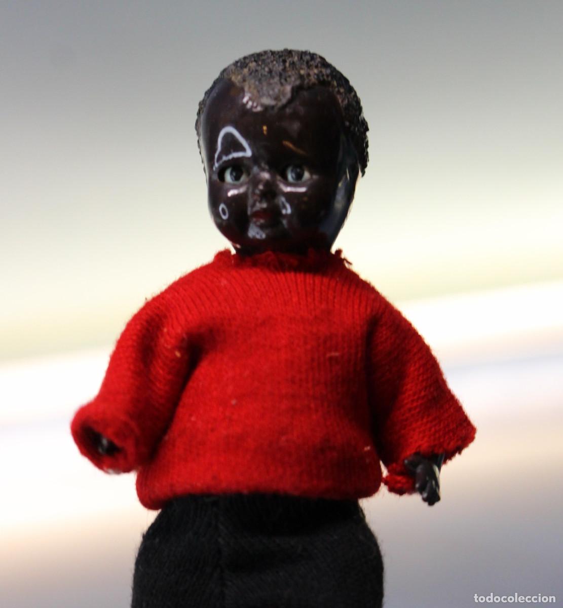 Mu&ntilde;ecas celuloide: Peque&ntilde;a mu&ntilde;eca articulada, ojos durmientes, negrita. &iquest;Celuloide? Circa 1950. - Foto 2