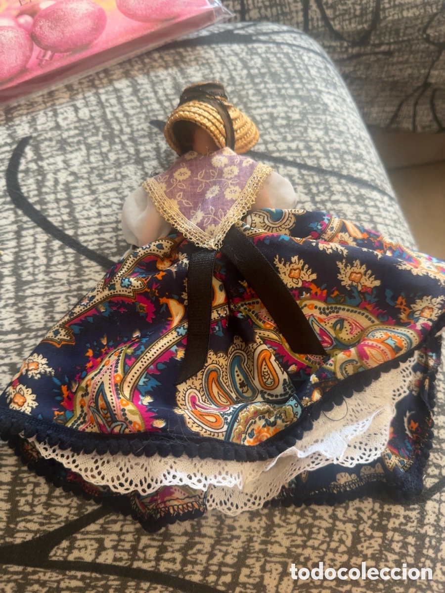 Mu&ntilde;ecas celuloide: Mu&ntilde;eca con vestido regional del a&ntilde;o 1940 aprox - Foto 3