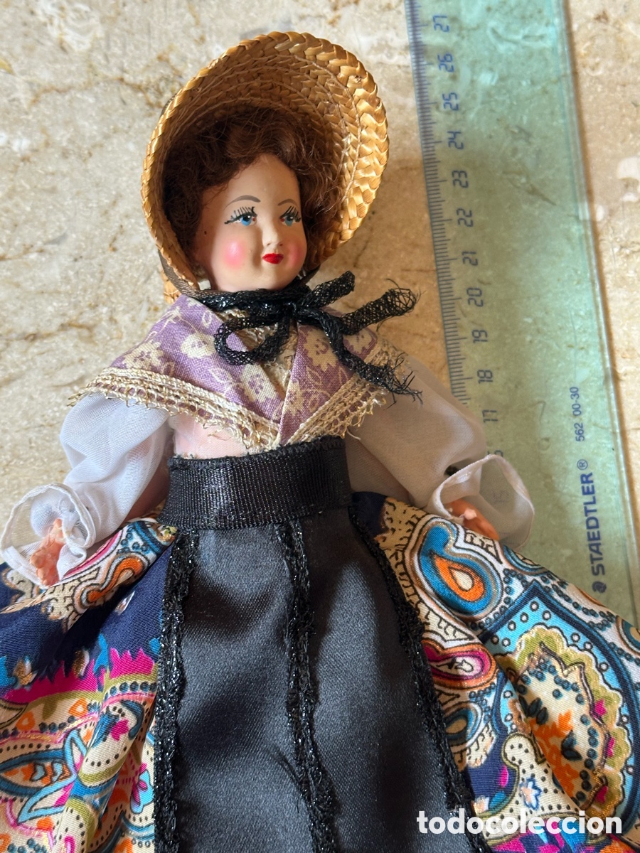 Mu&ntilde;ecas celuloide: Mu&ntilde;eca con vestido regional del a&ntilde;o 1940 aprox - Foto 5