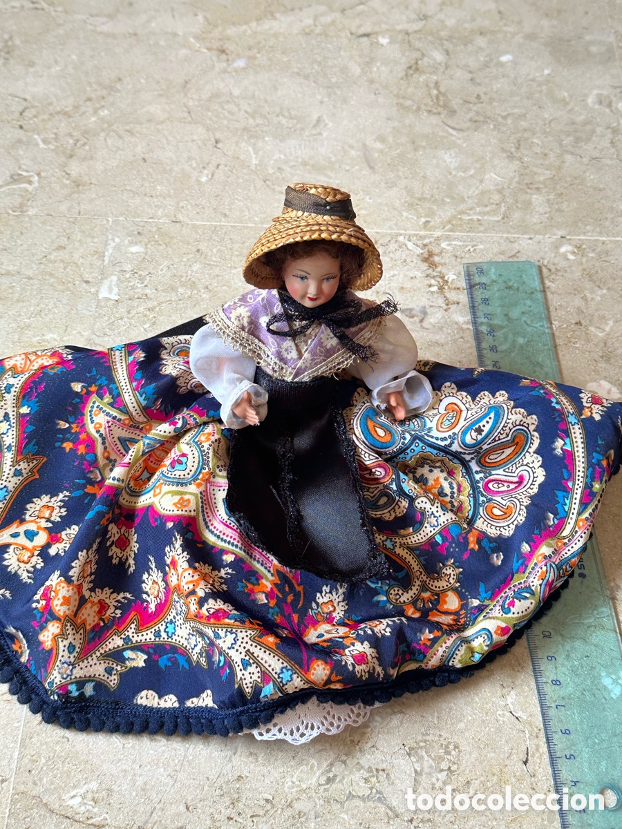 Mu&ntilde;ecas celuloide: Mu&ntilde;eca con vestido regional del a&ntilde;o 1940 aprox - Foto 13