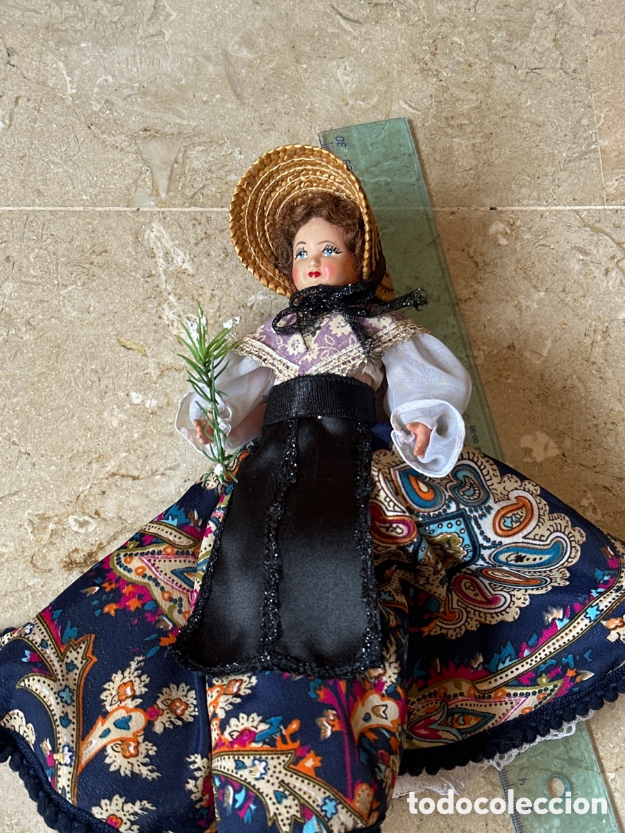 Mu&ntilde;ecas celuloide: Mu&ntilde;eca con vestido regional del a&ntilde;o 1940 aprox - Foto 14