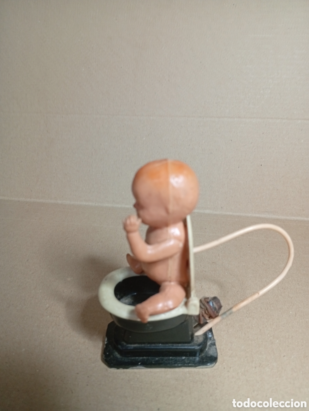Mu&ntilde;ecas celuloide: Mu&ntilde;eco de baquelita en wc - Foto 4