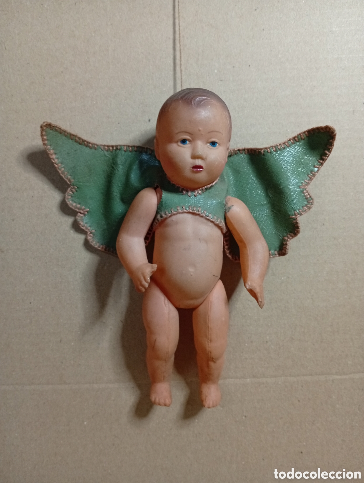 Mu&ntilde;ecas celuloide: Mu&ntilde;eco de baquelita con alas de piel - Foto 1