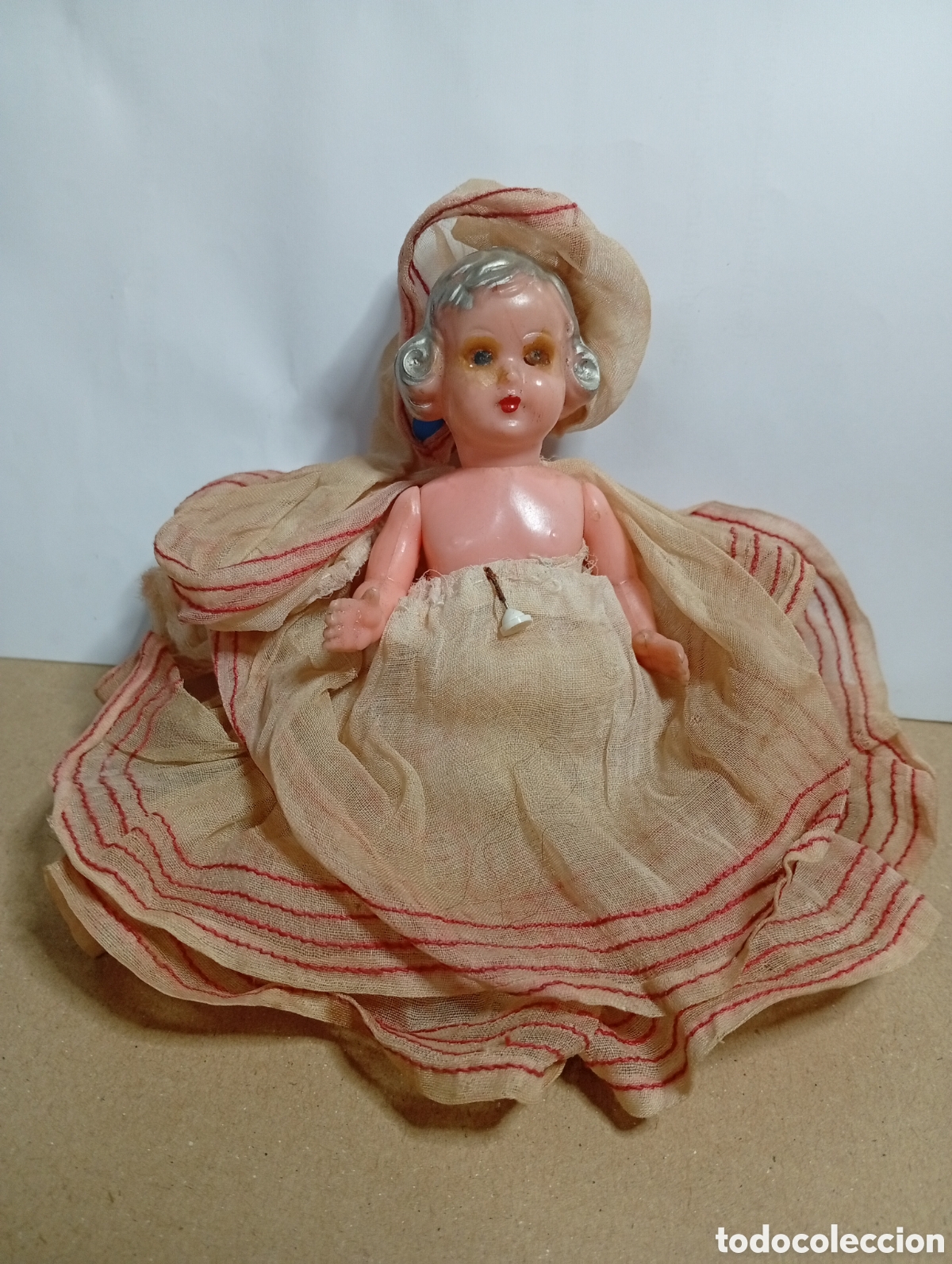 Mu&ntilde;ecas celuloide: Mu&ntilde;eca con ampuloso besrido - Foto 2
