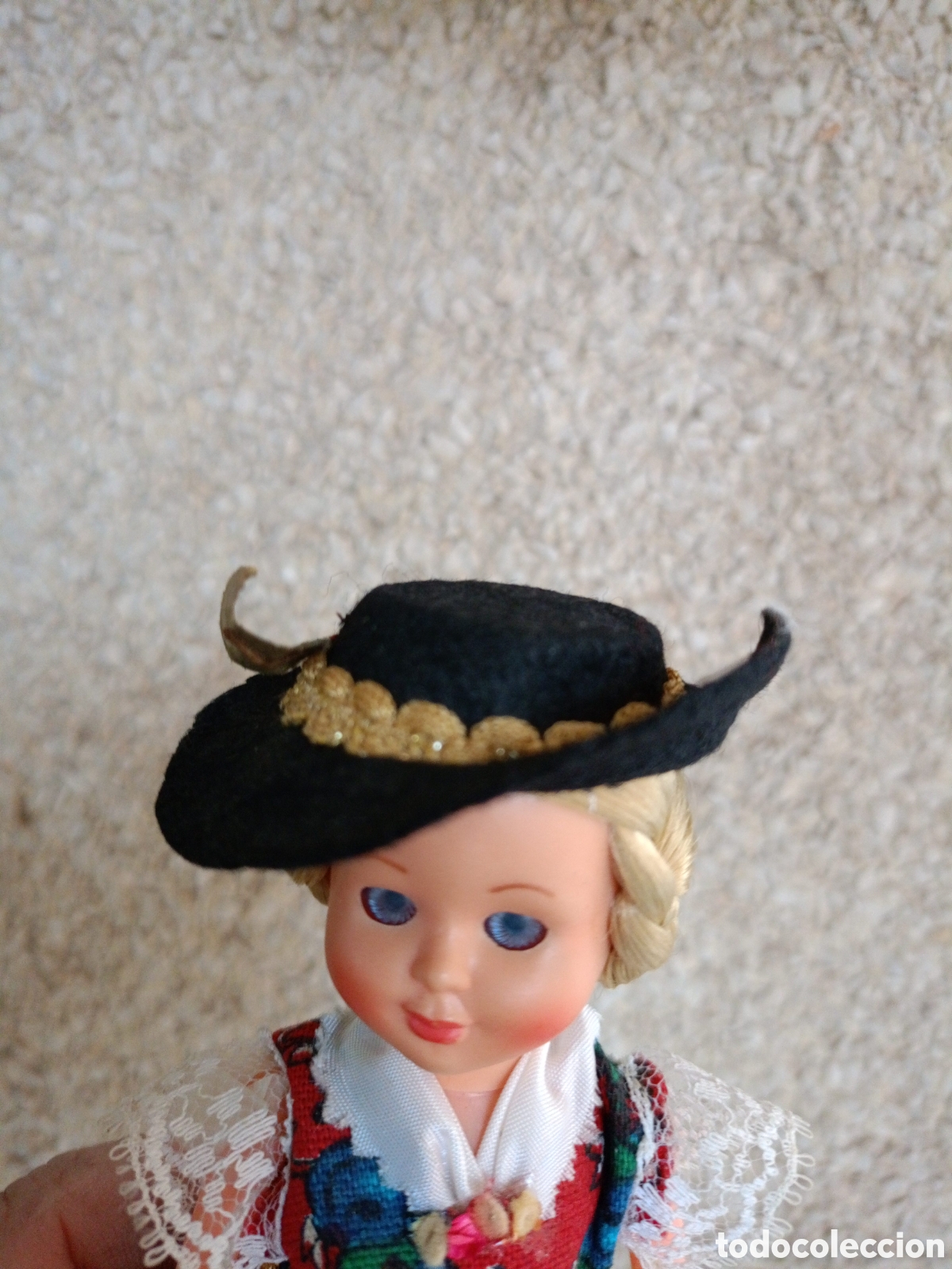 Mu&ntilde;ecas composici&oacute;n: ANTIGUA MU&Ntilde;ECA CON SOMBRERO Y TRENZAS - Foto 1