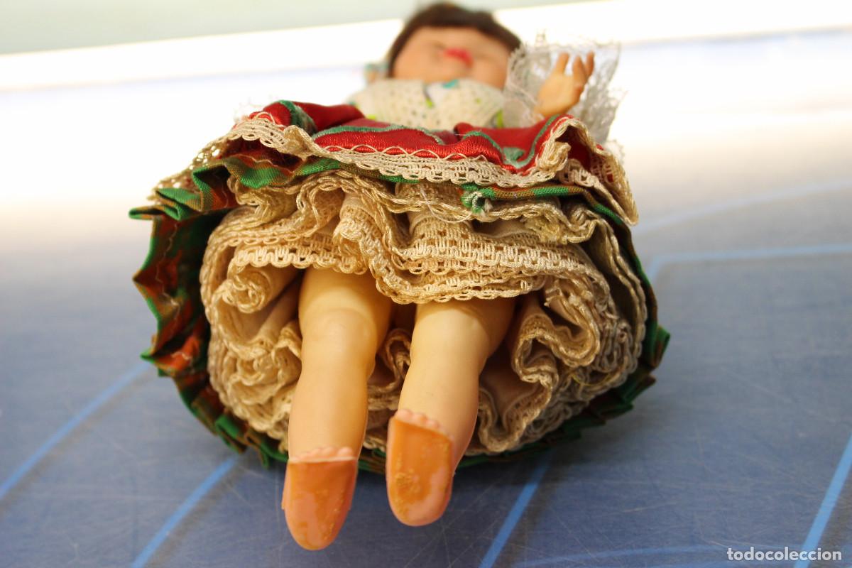 Mu&ntilde;ecas composici&oacute;n: Mu&ntilde;eca traje regional de Portugal, Nazar&eacute; &iquest;celuloide, composici&oacute;n? - Foto 6