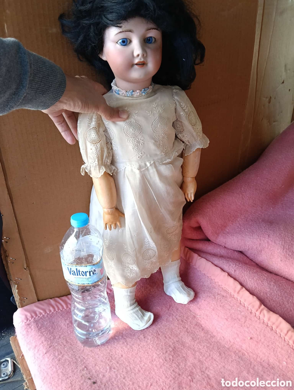 Mu&ntilde;ecas composici&oacute;n: Antigua mu&ntilde;eca biscuit y cart&oacute;n piedra ya los vamos