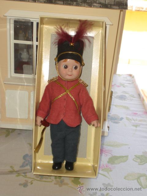 Mu&ntilde;ecas espa&ntilde;olas modernas: MU&Ntilde;ECAS DE CUENTO - GOOGLY - EL SOLDADITO DE PLOMO - Foto 1