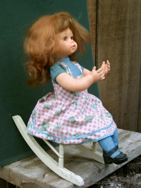 Mu&ntilde;ecas espa&ntilde;olas modernas: MU&Ntilde;ECA DE JESMAR EN MECEDORA - Foto 1