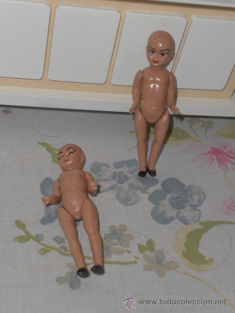 Poup&eacute;es Espagnoles Modernes: LOTE DE DOS MU&Ntilde;EQUITAS DE PL&Aacute;STICO O BAQUELITA A&Ntilde;OS 50