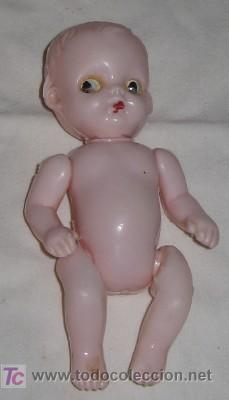 Mu&ntilde;ecas espa&ntilde;olas modernas: PEQUE&Ntilde;O MU&Ntilde;ECO DE PL&Aacute;STICO - Foto 1