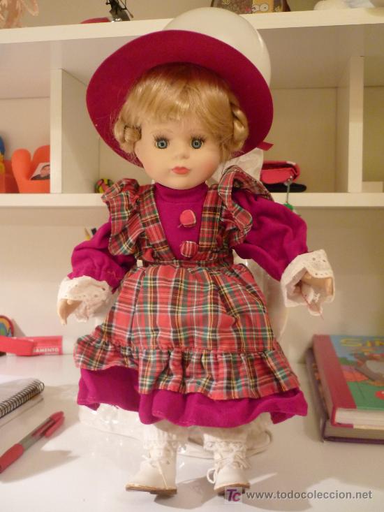 Mu&ntilde;ecas Espa&ntilde;olas Modernas: PRECIOSA MU&Ntilde;ECA DE PORCELANA -- 35 CM. DE ALTURA