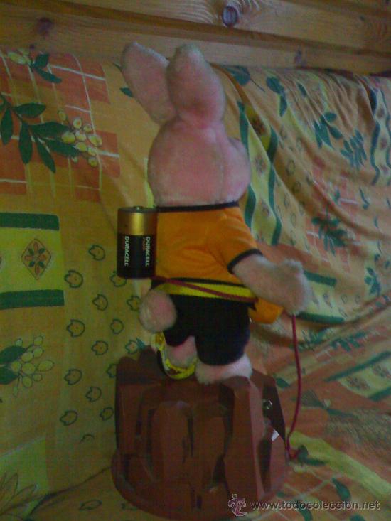 Mu&ntilde;ecas espa&ntilde;olas modernas: conejo de duracel escalador funcionando - Foto 2