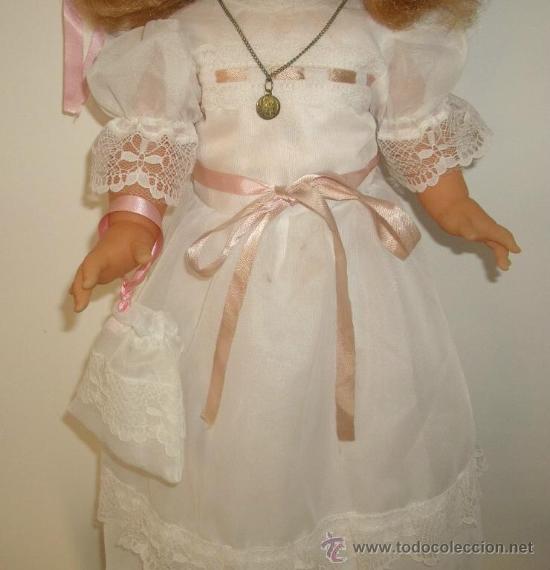 Mu&ntilde;ecas espa&ntilde;olas modernas: MU&Ntilde;ECA DE COMUNI&Oacute;N,A&Ntilde;OS 70,A PILAS - Foto 2