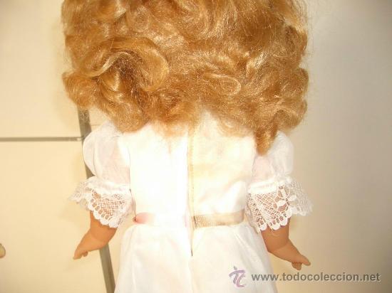 Mu&ntilde;ecas espa&ntilde;olas modernas: MU&Ntilde;ECA DE COMUNI&Oacute;N,A&Ntilde;OS 70,A PILAS - Foto 4