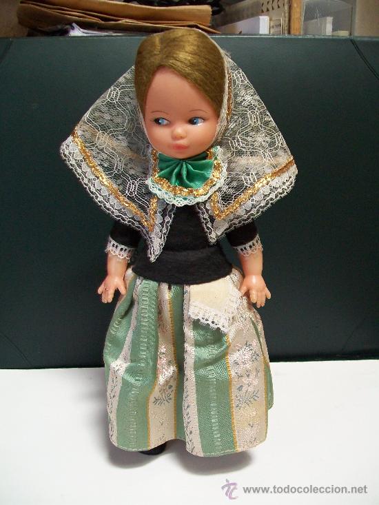 Mu&ntilde;ecas espa&ntilde;olas modernas: Mu&ntilde;eca regional,  marca, SILQUI. 1960 . - Foto 1