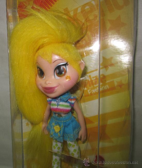 Mu&ntilde;ecas espa&ntilde;olas modernas: MU&Ntilde;ECA TROLLZ,TOPAZ TROLLHOPPER,HASBRO,CAJA ORIGINAL,2005