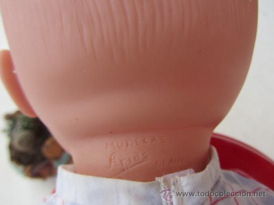 Mu&ntilde;ecas espa&ntilde;olas modernas: MU&Ntilde;ECO ARIAS  SPAIN, 40 cms con portabebe - Foto 3