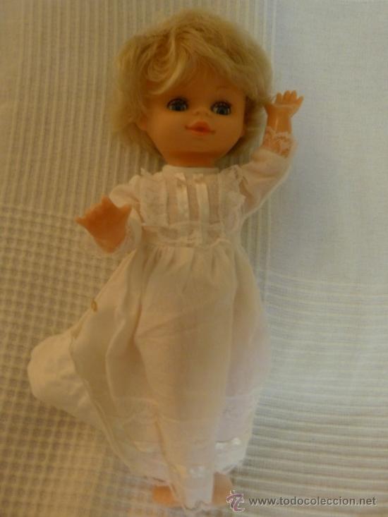 Mu&ntilde;ecas espa&ntilde;olas modernas: miniatura de mu&ntilde;eca de comuni&oacute;n de beymol - Foto 1
