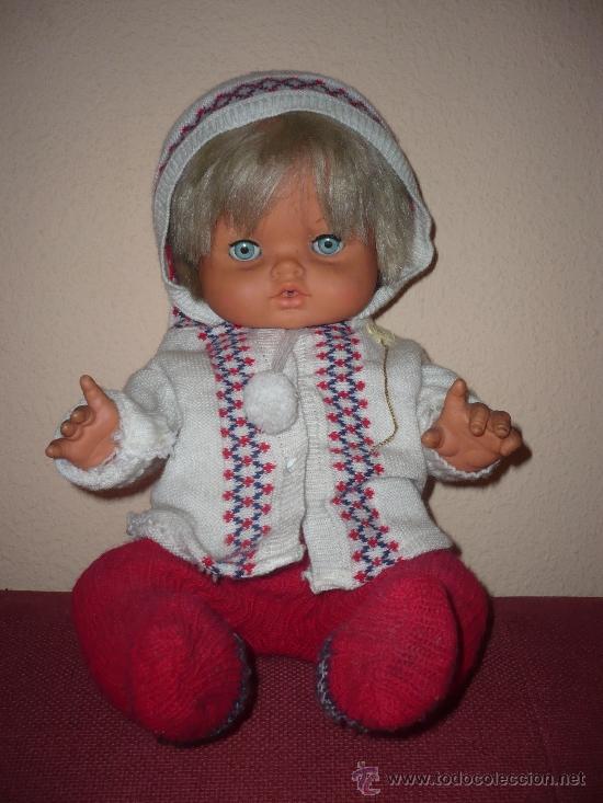 Mu&ntilde;ecas espa&ntilde;olas modernas: MU&Ntilde;ECO MU&Ntilde;ECA CHUPITO DE VICMA CON SU ROPA - Foto 1