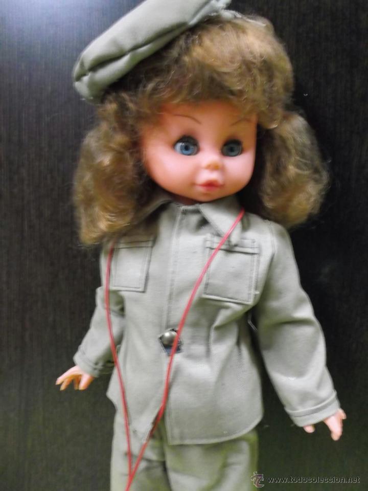 Mu&ntilde;ecas espa&ntilde;olas modernas: Mu&ntilde;eca ataviada con uniforme militar - Foto 3