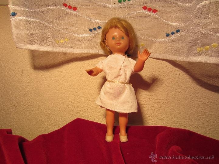 Mu&ntilde;ecas espa&ntilde;olas modernas: mu&ntilde;eca de pl&aacute;stico antigua - Foto 1