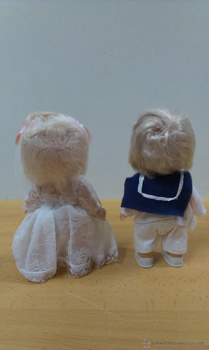 Mu&ntilde;ecas espa&ntilde;olas modernas: PAREJA DE MU&Ntilde;ECOS VESTIDOS DE COMUNION - Foto 2