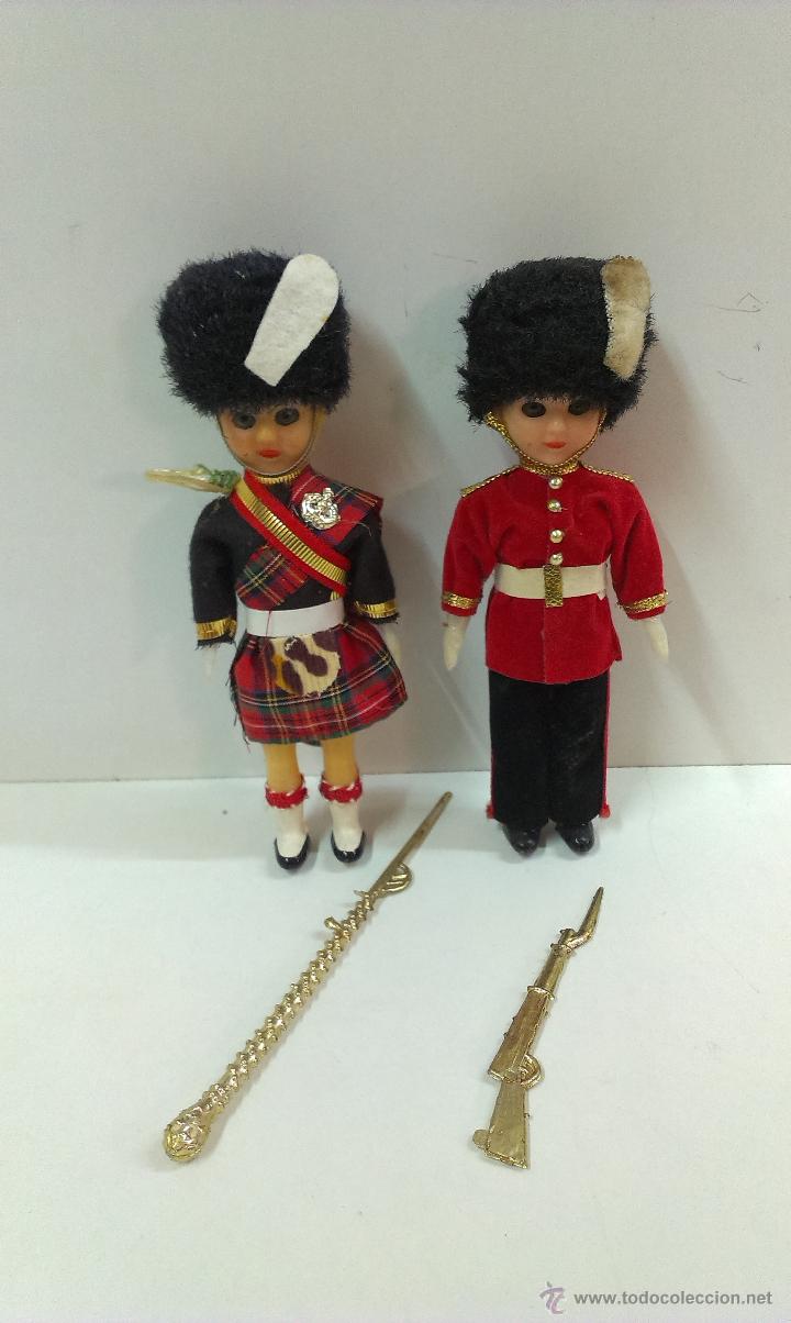 Mu&ntilde;ecas espa&ntilde;olas modernas: DOS BONITOS MU&Ntilde;ECOS EN CELULOIDE ( ESCOCES - INGLES ) - Foto 1