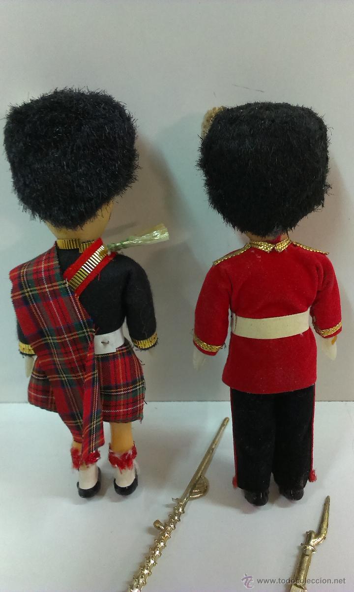 Mu&ntilde;ecas espa&ntilde;olas modernas: DOS BONITOS MU&Ntilde;ECOS EN CELULOIDE ( ESCOCES - INGLES ) - Foto 3