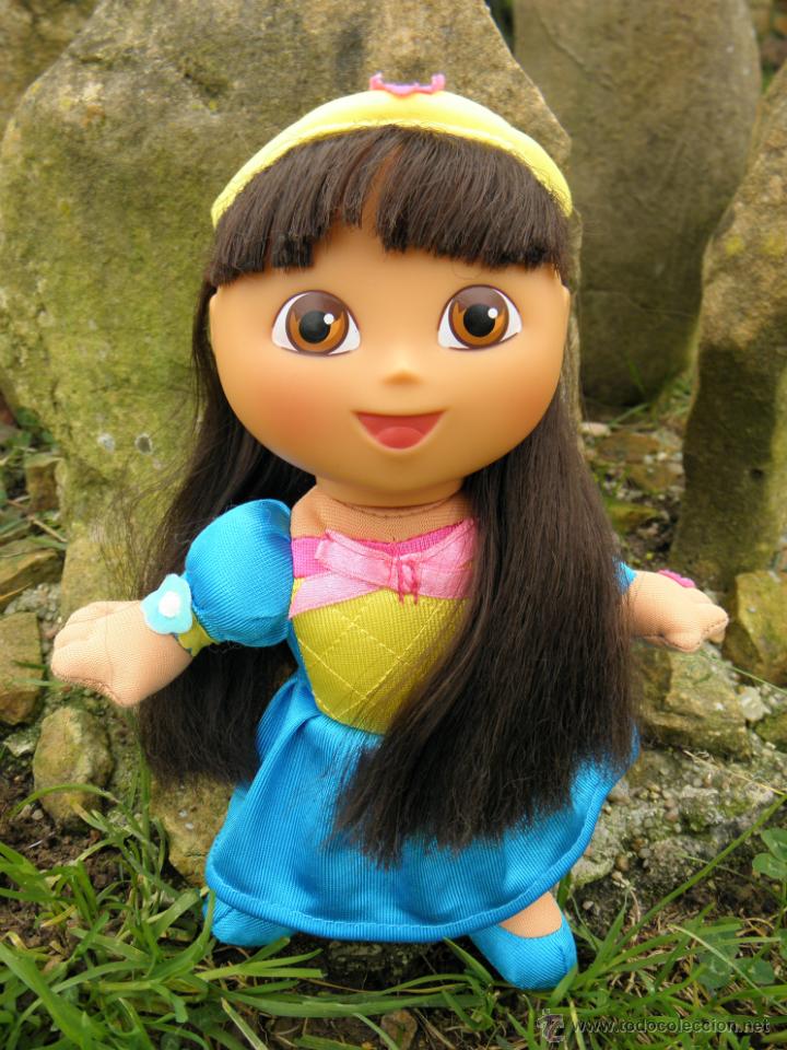 Bambole Spagnole Moderne: Antigua mu&ntilde;eca blanda Fairytale Dora Princesa de Mattel