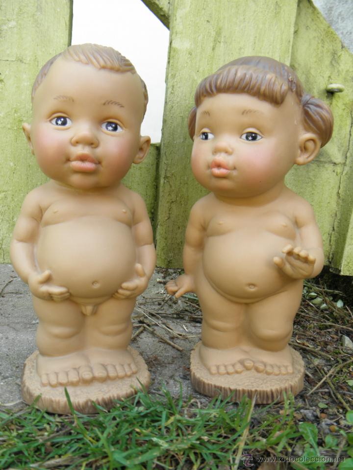 Mu&ntilde;ecas Espa&ntilde;olas Modernas: Lote dos antiguos mu&ntilde;ecos ni&ntilde;o y ni&ntilde;a de goma de 24 cm marca J. Mira