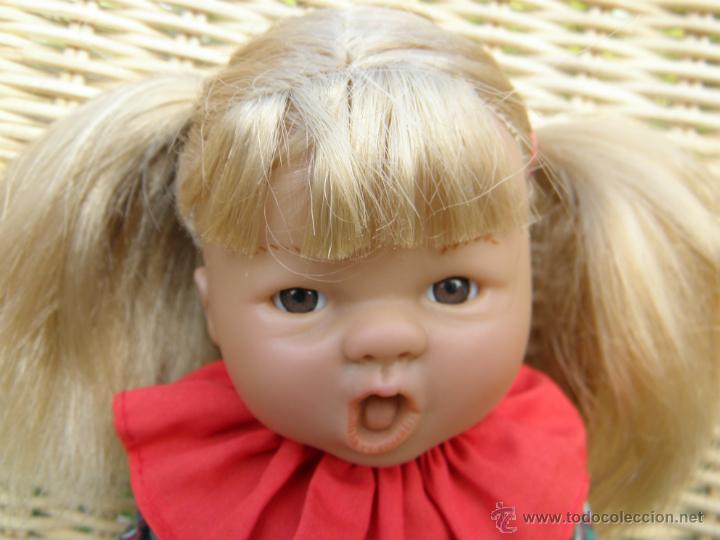 Mu&ntilde;ecas espa&ntilde;olas modernas: Antigua mu&ntilde;eca gestitos Expression Doll bostezando, de 19 cm - Foto 2