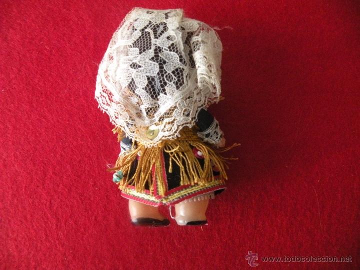 Mu&ntilde;ecas espa&ntilde;olas modernas: Mu&ntilde;eca con traje regional - Foto 2