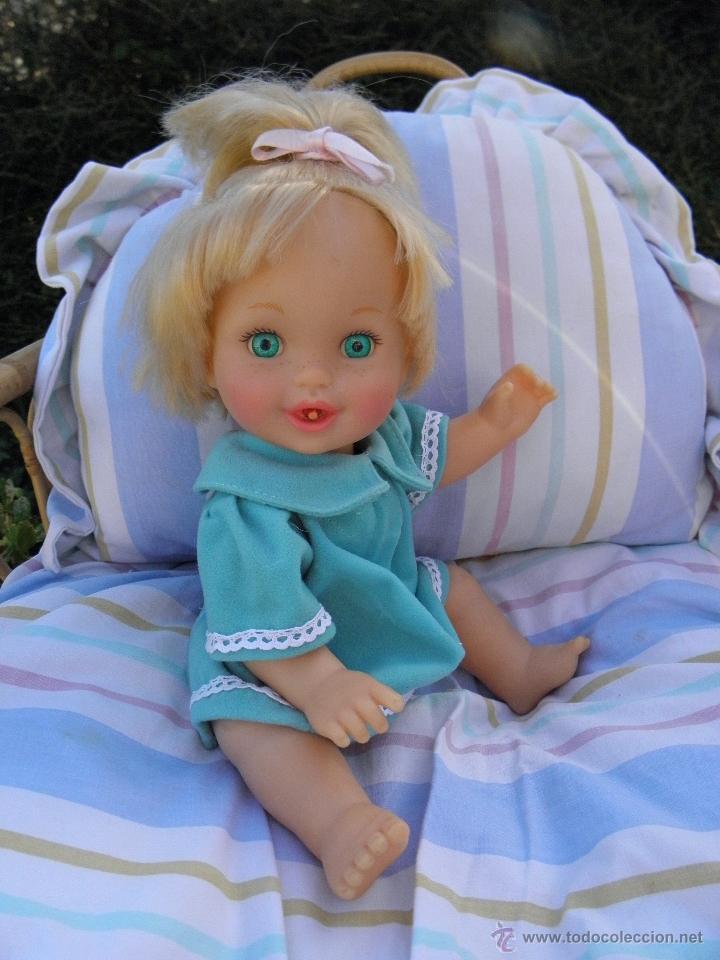 Mu&ntilde;ecas Espa&ntilde;olas Modernas: Antigua mu&ntilde;eca Peque Pide Pip&iacute; de Hasbro de 32 cm