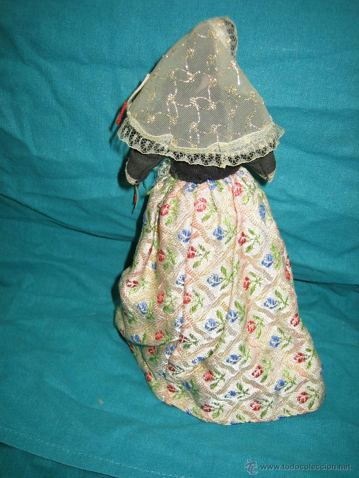 Mu&ntilde;ecas espa&ntilde;olas modernas: Mu&ntilde;eca folcl&oacute;rica. Mide 22 cm - Foto 3