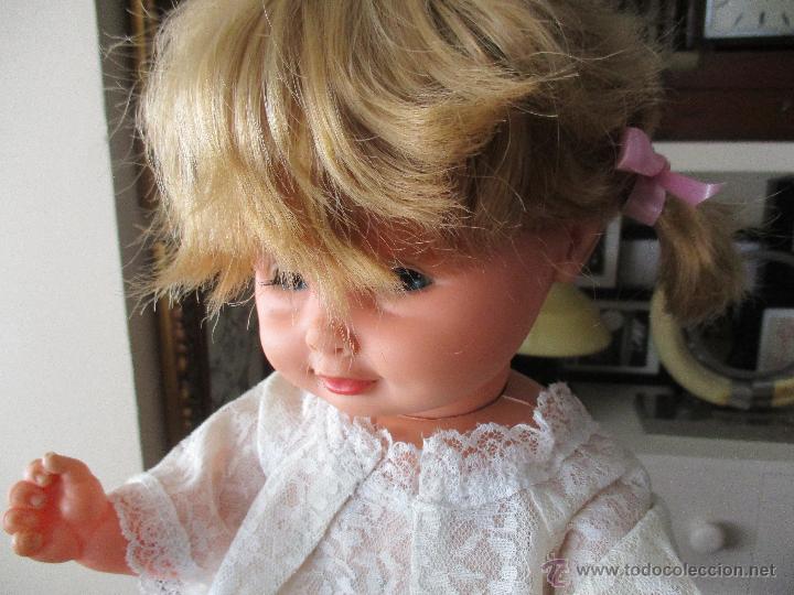 Moderne spanische Puppen: PRECIOSA MU&Ntilde;ECA  HABLADORA PABLITA DE GAMA A&Ntilde;OS 60