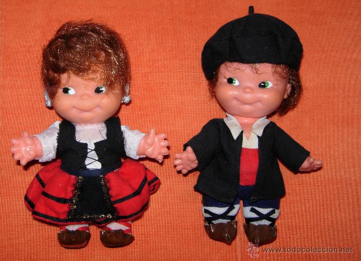 Mu&ntilde;ecas espa&ntilde;olas modernas: Pareja de mu&ntilde;ecos regionales Rapaci&ntilde;a - Foto 1