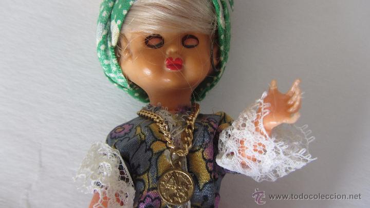 Mu&ntilde;ecas espa&ntilde;olas modernas: MU&Ntilde;ECA CON CESTA EN LA CABEZA - Foto 2