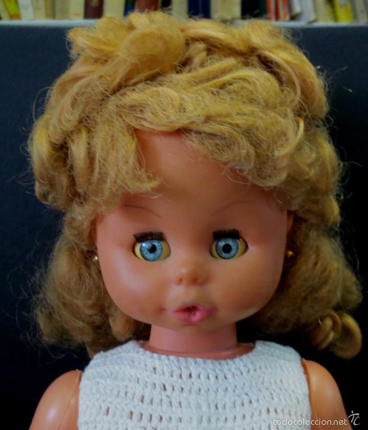 Mu&ntilde;ecas espa&ntilde;olas modernas: MU&Ntilde;ECA RUBIA CON DISCO A&Ntilde;OS 60-70 - Foto 2
