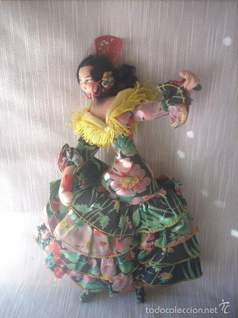 Mu&ntilde;ecas espa&ntilde;olas modernas: Mu&ntilde;eca andaluza, marca Layna - Foto 1