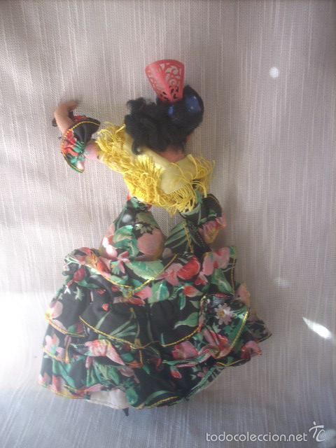 Mu&ntilde;ecas espa&ntilde;olas modernas: Mu&ntilde;eca andaluza, marca Layna - Foto 3