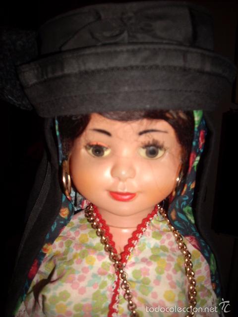 Mu&ntilde;ecas espa&ntilde;olas modernas: Mu&ntilde;eca con traje t&iacute;pico - Foto 2